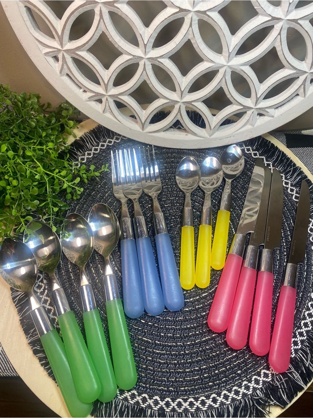 Colorful Stainless Steel Flatware Set (Includes 15 pieces)